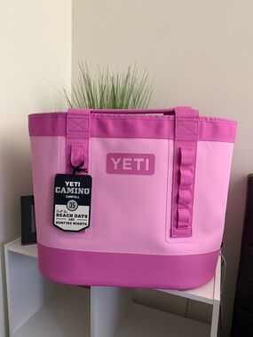 YETI power Pink Camino 35 Carryall Tote Bag. New